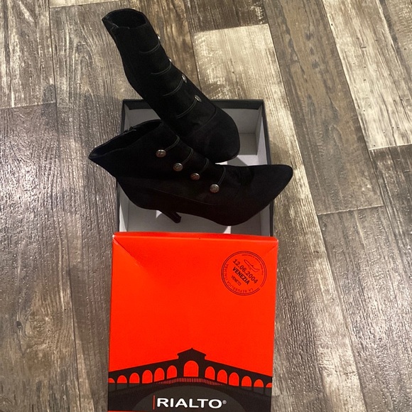 Rialto Shoes - Rialto Cavalier Women's Ankle Dress Boots